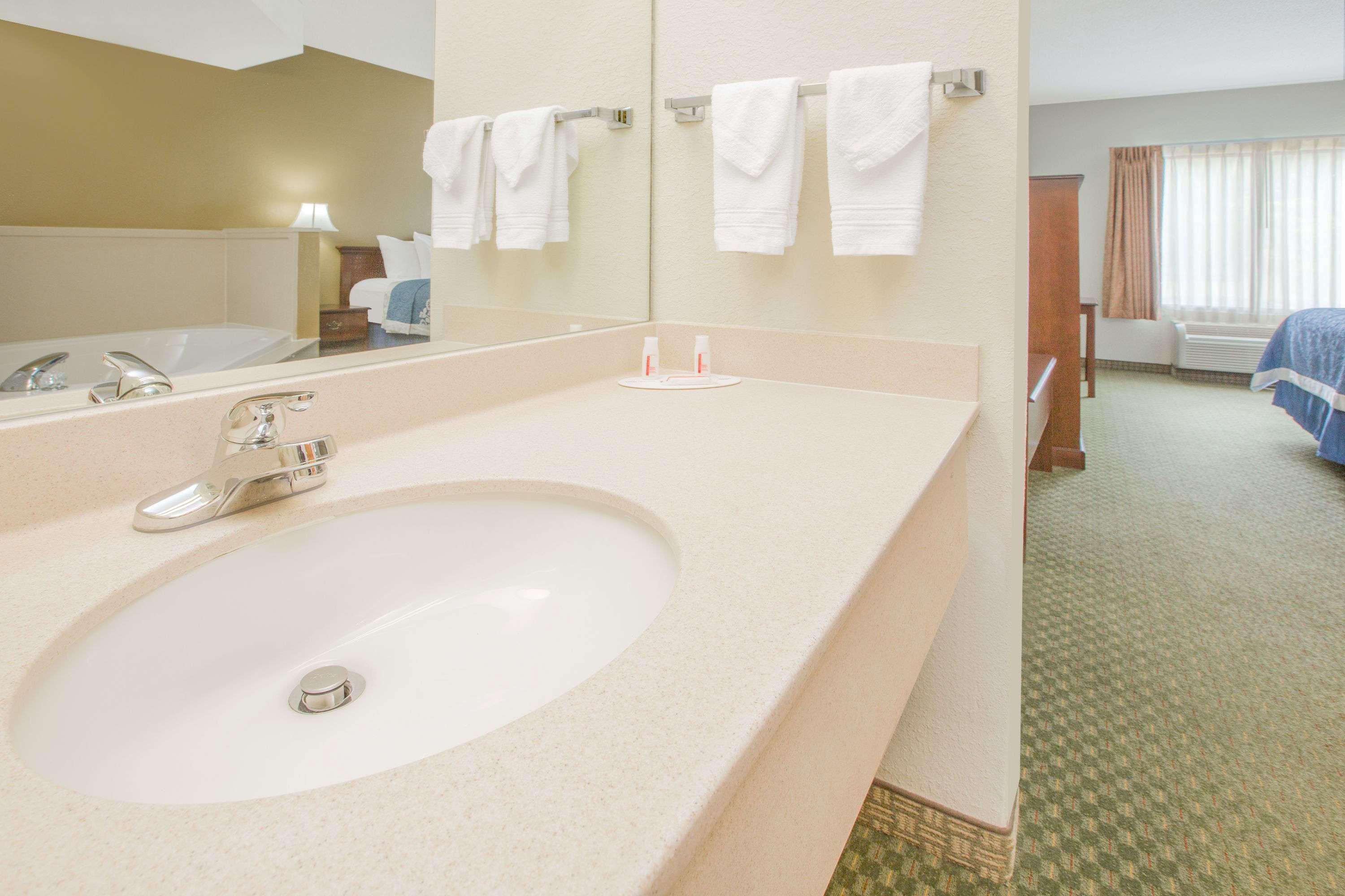 Days Inn By Wyndham Hattiesburg Ms Екстер'єр фото