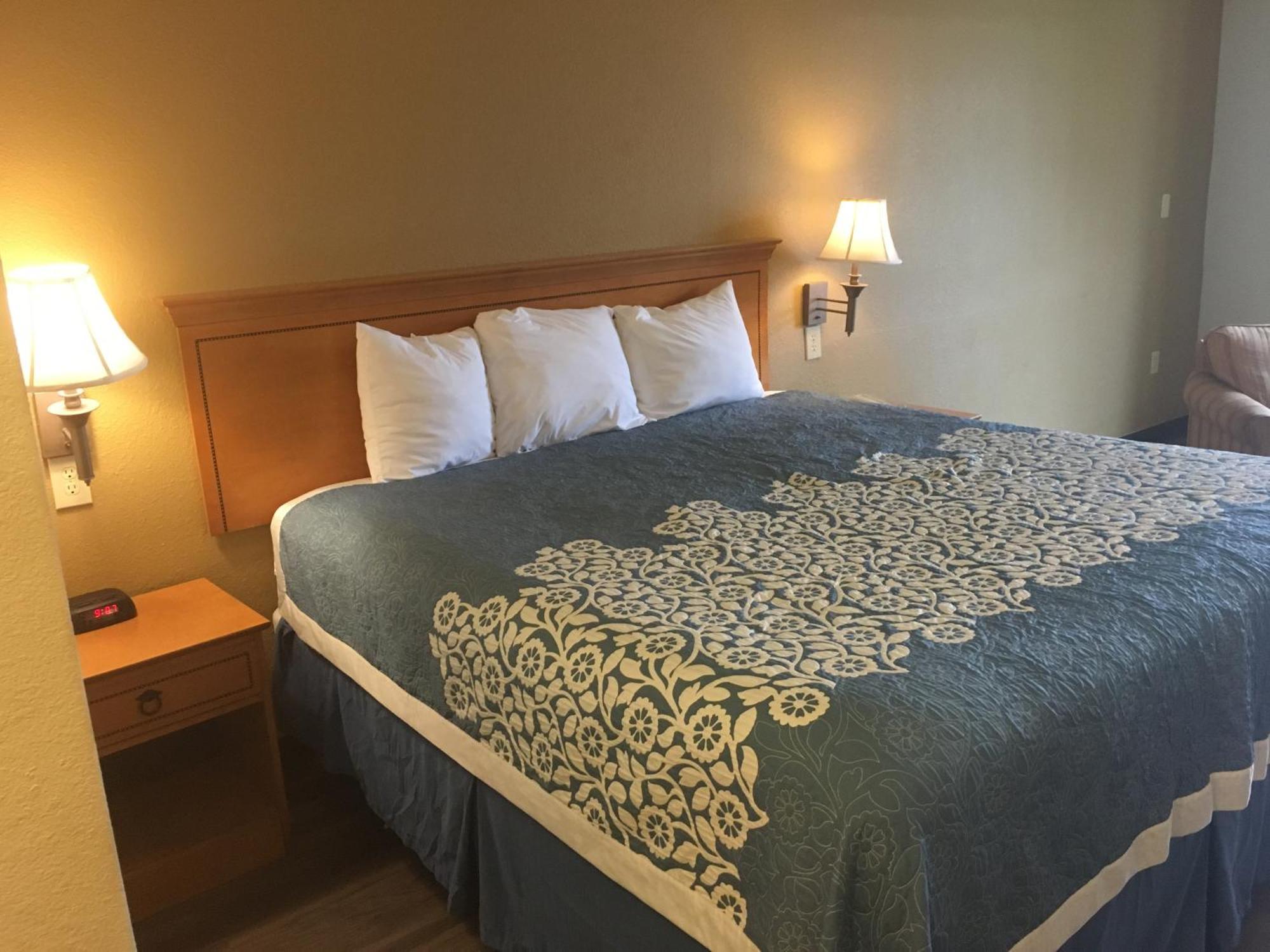 Days Inn By Wyndham Hattiesburg Ms Екстер'єр фото